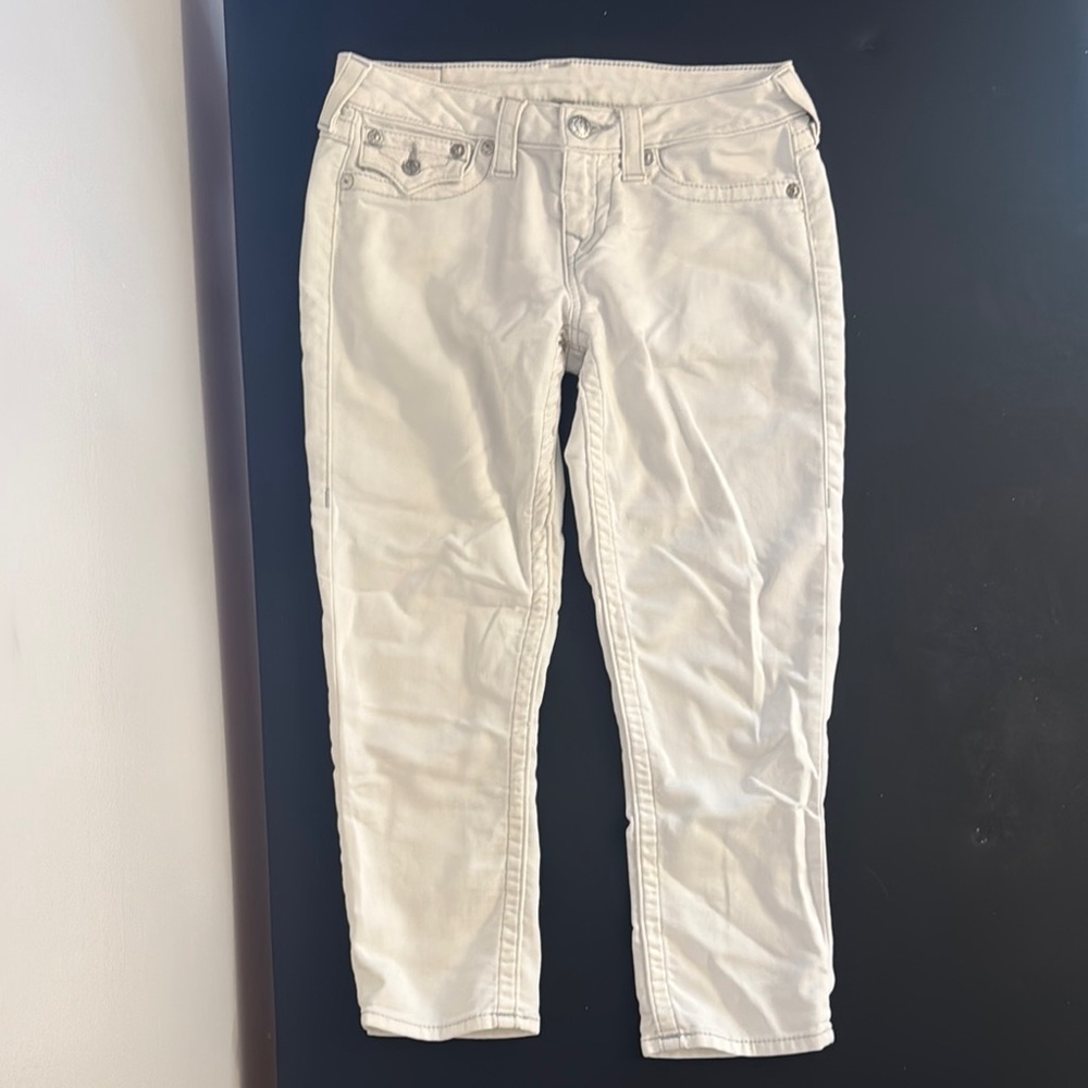 True Religion Y2K Women’s White Jeans. Capri. Size 27.